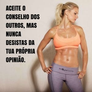 Frases de motivação - Aceite o conselho dos outros, mas nunca desista