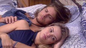 Daniel broxa na hora H com Marcela