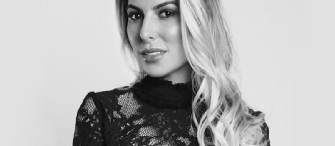 Técnica de microblading com Julia Faria Elmassian