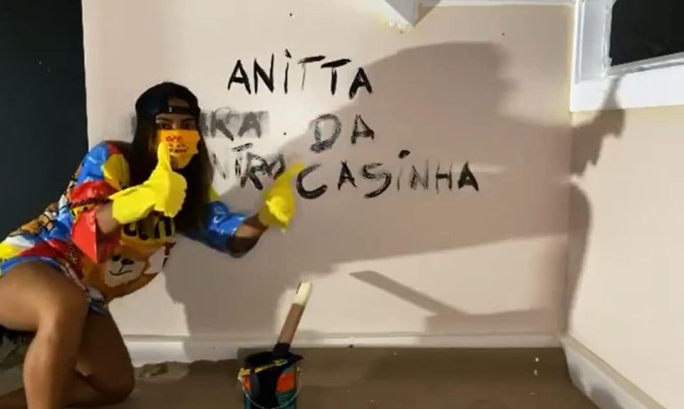 Anitta presidente Cantora brinca sobre em seu programa