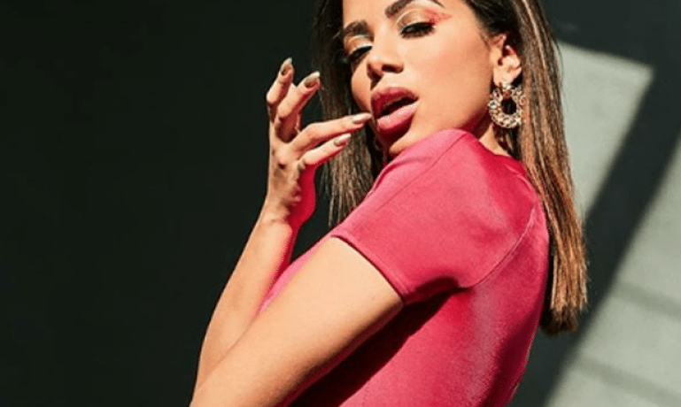 Anitta promete live caso Manu seja eliminada