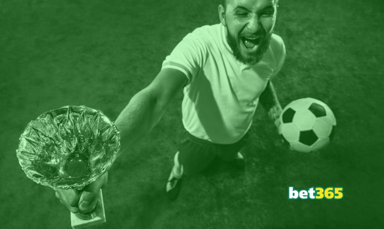 Bet365, homem segundo bola de futebol e levantando troféu