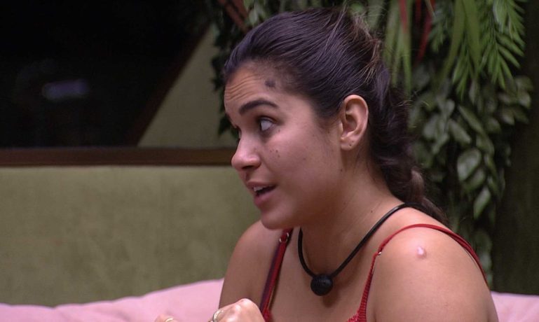 Gizelly vê Ivy como uma potencial vencedora do BBB