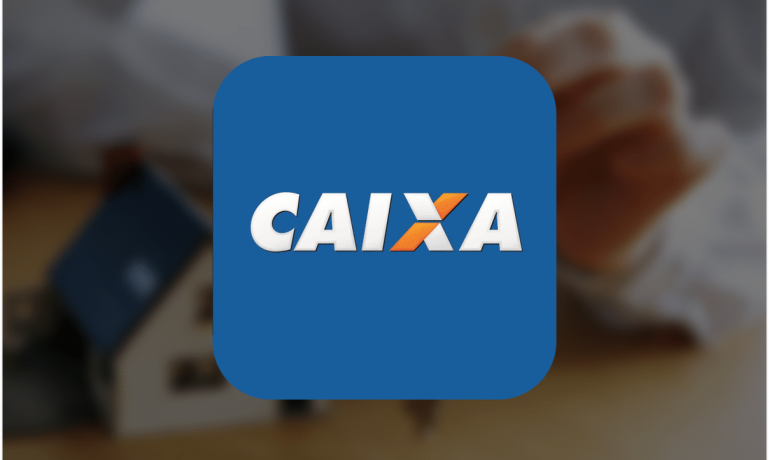 Imagem de um imóvel ao fundo e, logo à frente, a logo da caixa econômica federal representando a Nova regra da Caixa Econômica muda entrada de imóveis