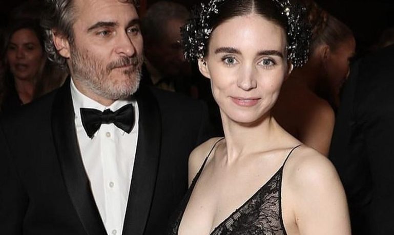 Joaquin Phoenix e Rooney Mara terão um filho