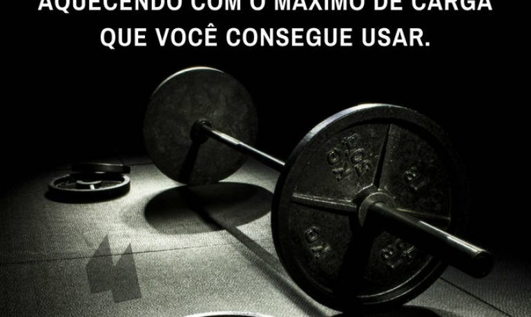 Frases de motivação - Uma menininha chinesa está aquecendo