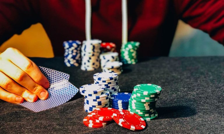 Poker - como jogar e apostar