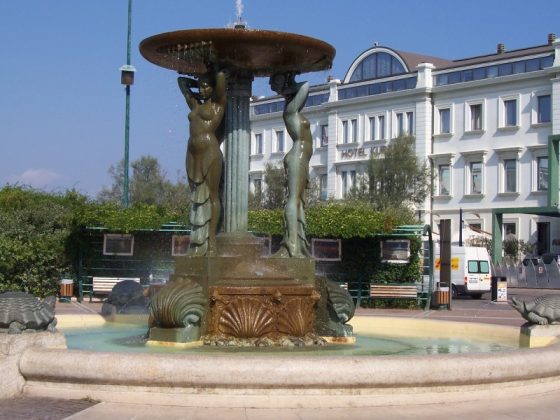 Fontana Delle Sirene