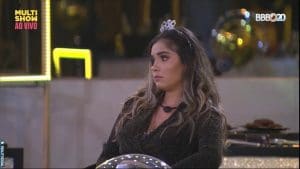 Gizelly fica triste por não acontecer Festa do Líder