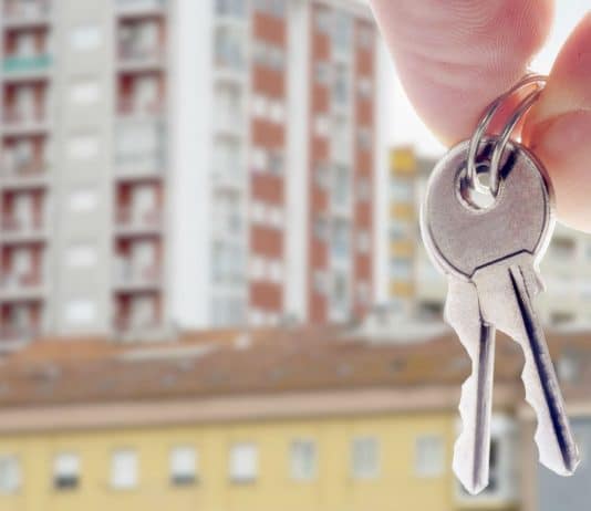 comprando apartamento - chave - prédio